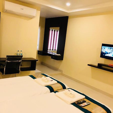 Hotel Fortune M R Grands Suluru 外观 照片